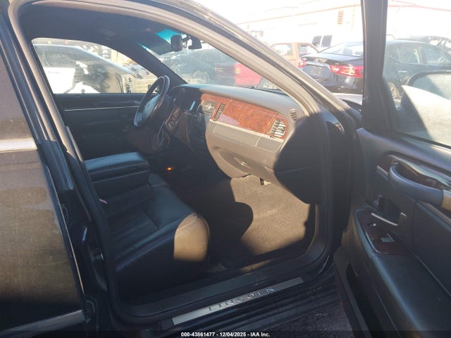 2009 LINCOLN TOWN CAR 2LNHM84V29X600346 Photo 4