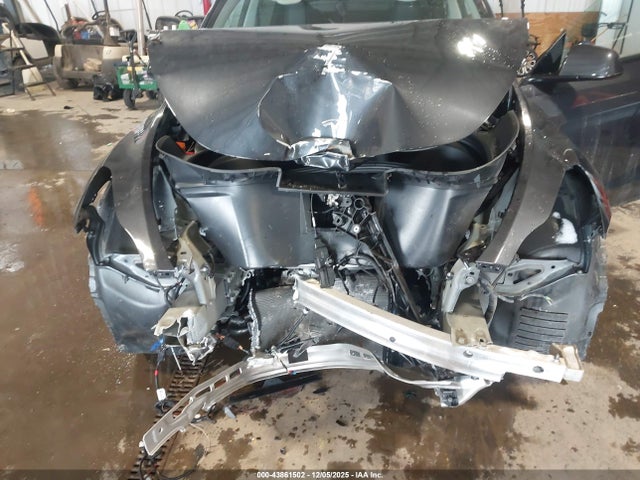 2025 TESLA MODEL Y 7SAYGDEE8SF286147 Photo 5