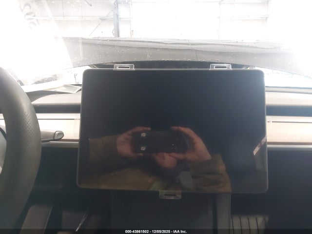 2025 TESLA MODEL Y 7SAYGDEE8SF286147 Photo 6