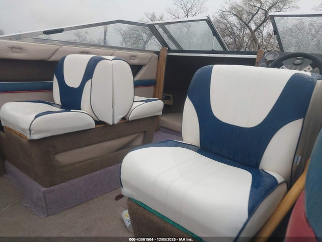 43861504 :رقم المزاد ، BL3C74CJC585 vin ، 1985 Bayliner Capri مزاد بيع