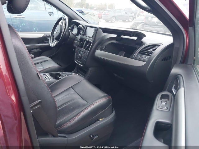 2C4RDGEGXKR764652 Dodge Grand Caravan Gt