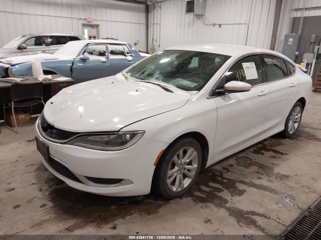 Chrysler 200 Limited 2015 1C3CCCAB4FN576311 Image 2
