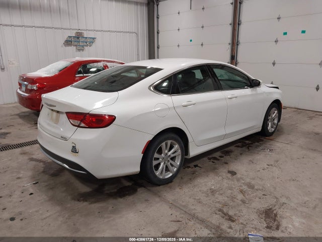 Chrysler 200 Limited 2015 1C3CCCAB4FN576311 Image 4