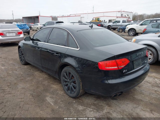 2010 AUDI A4 WAUFFAFL9AN012469 Photo 2