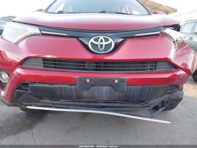 2T3WFREV8GW255664 Toyota Rav4 Xle