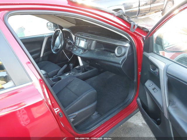 2T3WFREV8GW255664 Toyota Rav4 Xle