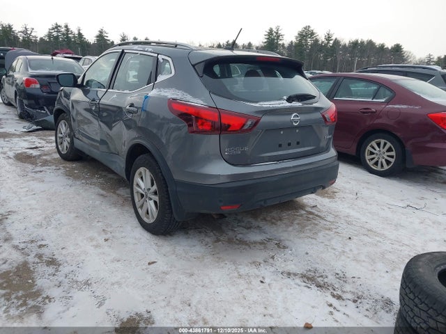 JN1BJ1CR5KW323470 Nissan Rogue Sport Sv