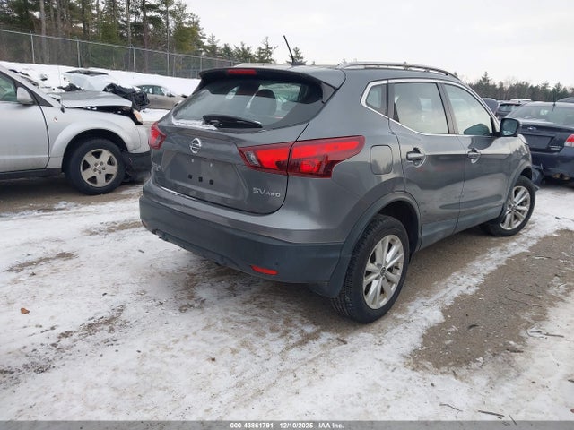 JN1BJ1CR5KW323470 Nissan Rogue Sport Sv
