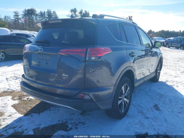 2018 TOYOTA RAV4 JTMRFREV9JD234792 Photo 3