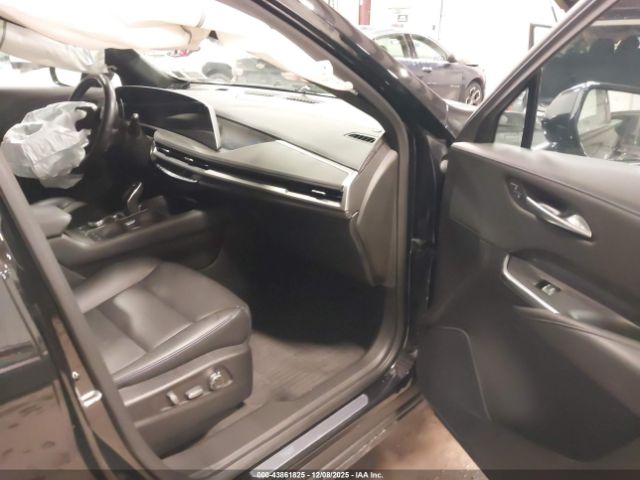 2024 CADILLAC XT4 1GYFZFR49RF109862 Photo 4