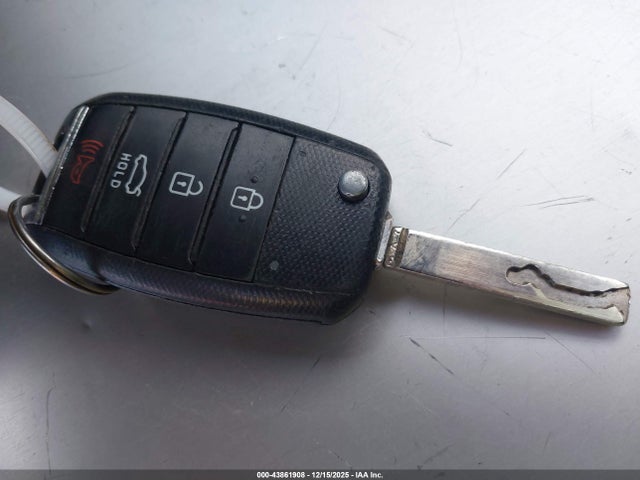 5XXGT4L37JG273469 KIA Optima Lx