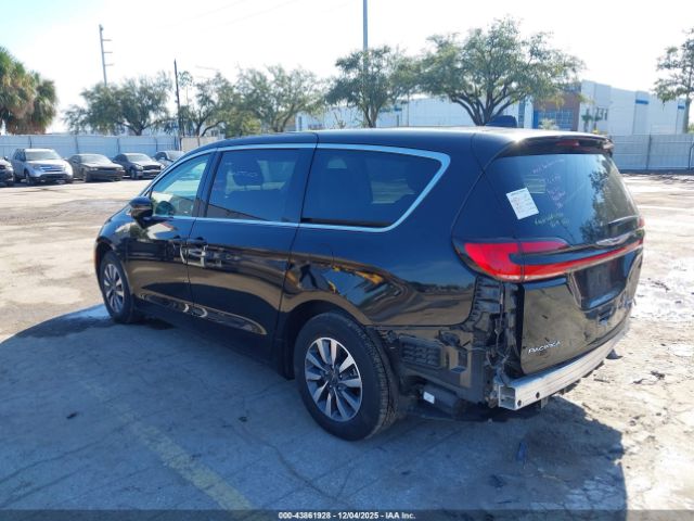 2024 CHRYSLER PACIFICA HYBRID 2C4RC1S73RR137645 Photo 2