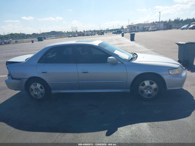 Auction sale of the 2002 Honda Accord 3.0 Ex, vin: 1HGCG16542A024608, lot number: 43862012