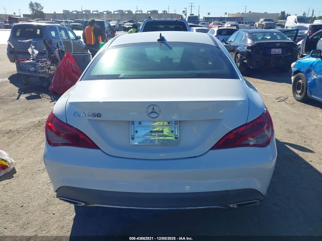 Mercedes-Benz CLA 250 2017 WDDSJ4EB4HN426253 Image 17