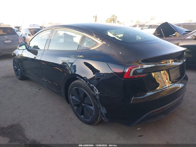 2025 TESLA MODEL 3 5YJ3E1EAXSF043111 Photo 2