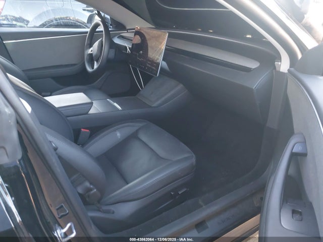 2025 TESLA MODEL 3 5YJ3E1EAXSF043111 Photo 4