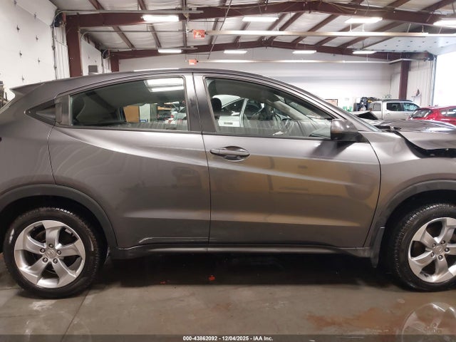 3CZRU6H35JG722312 Honda HR-V LX