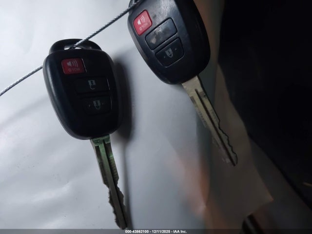 5TFAX5GN0KX143877 Toyota Tacoma Sr
