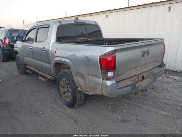 5TFAX5GN0KX143877 Toyota Tacoma Sr