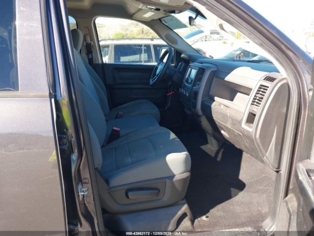 2018 RAM 1500 1C6RR6FT8JS112768 Photo 4