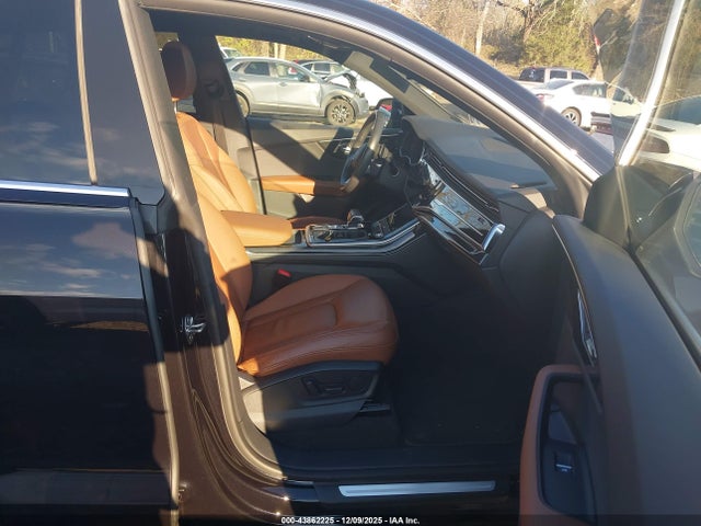 43862225 :رقم المزاد ، WA1AVAF18KD017310 vin ، 2019 Audi Q8 55 Premium مزاد بيع