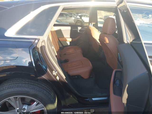 43862225 :رقم المزاد ، WA1AVAF18KD017310 vin ، 2019 Audi Q8 55 Premium مزاد بيع