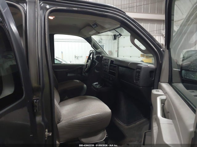 1GNWGEFG7H1101699 Chevrolet Express 2500 Ls