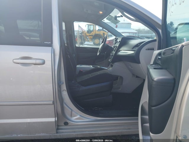 2C4RDGCG1ER154646 Dodge Grand Caravan Sxt