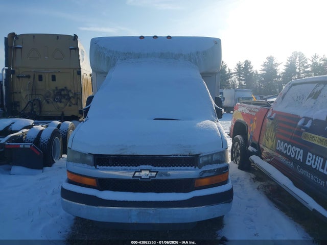 1GB3G2CG1F1122368 Chevrolet Express Cutaway 3500
