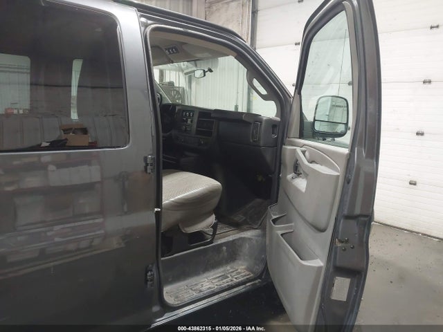 1GAZGPFF7G1313938 Chevrolet Express 3500 Lt