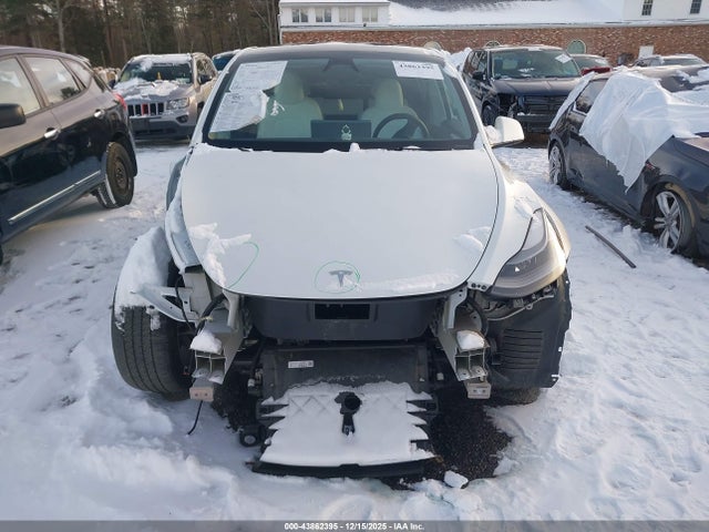 2023 TESLA MODEL Y 7SAYGDEE8PF799423 Photo 5