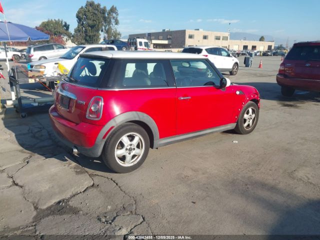2010 MINI COOPER WMWMF3C59ATZ65445 Photo 3