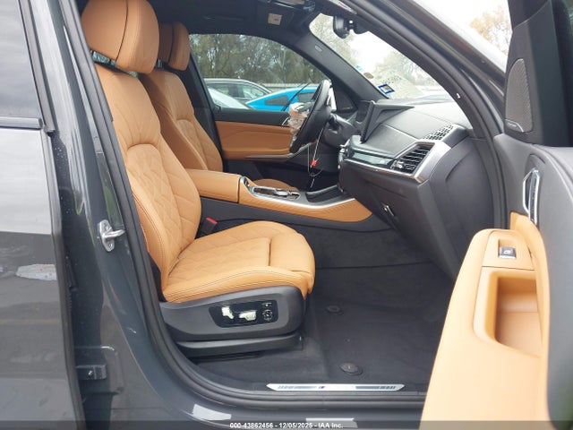 2025 BMW X5 5UX33EU02S9W56757 Photo 4