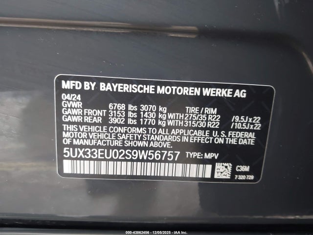 2025 BMW X5 5UX33EU02S9W56757 Photo 8