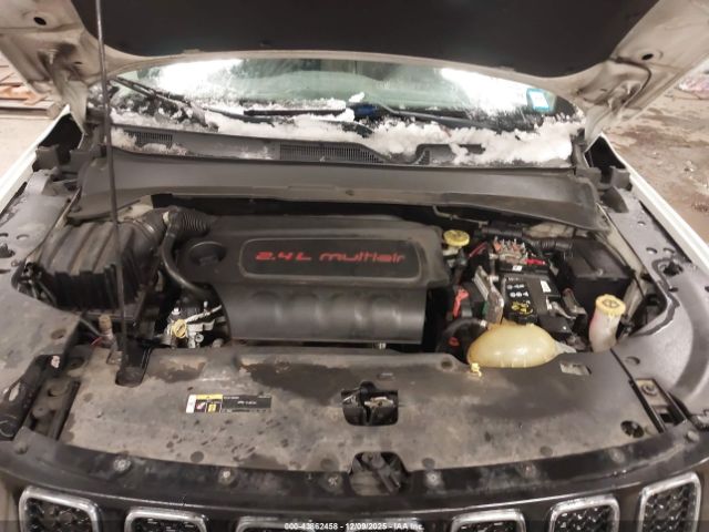 2018 JEEP COMPASS 3C4NJDBB2JT256122 Photo 9