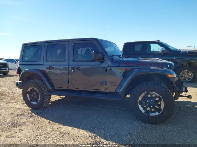 1C4HJXFG0JW211159 Jeep Wrangler Unlimited Rubicon 4x4