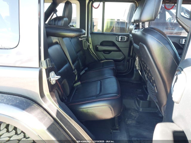 1C4HJXFG0JW211159 Jeep Wrangler Unlimited Rubicon 4x4