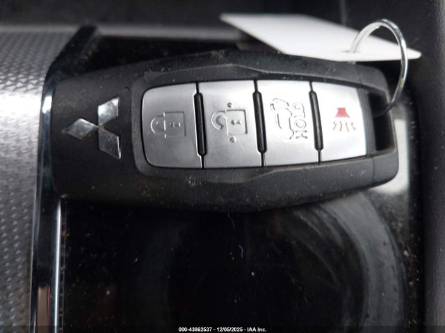 2023 MITSUBISHI OUTLANDER JA4J4VA83PZ025663 Photo 10