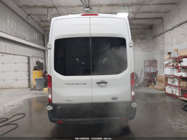1FBAX2XG2HKB28047 Ford Transit-350 Xl