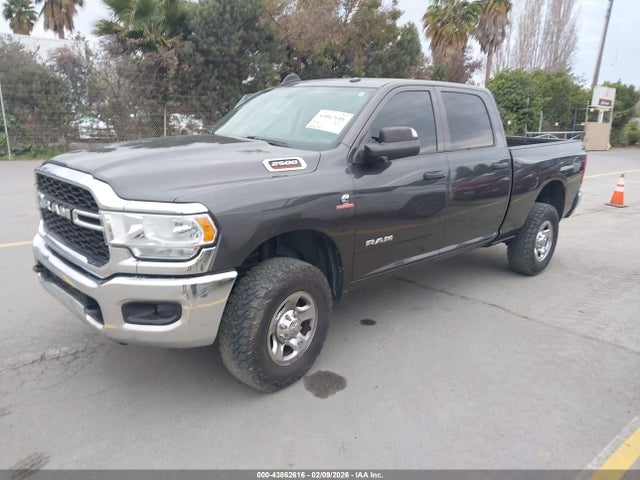 3C6UR5CL2KG643613 RAM 2500 Tradesman 4x4 6&#039;4 Box