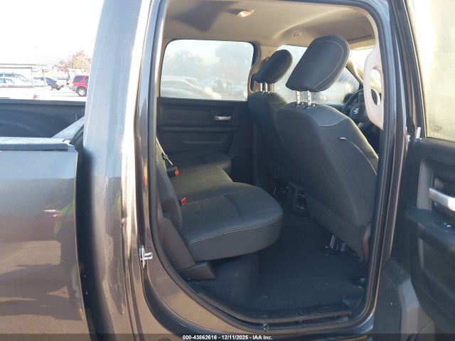3C6UR5CL2KG643613 RAM 2500 Tradesman 4x4 6&#039;4 Box