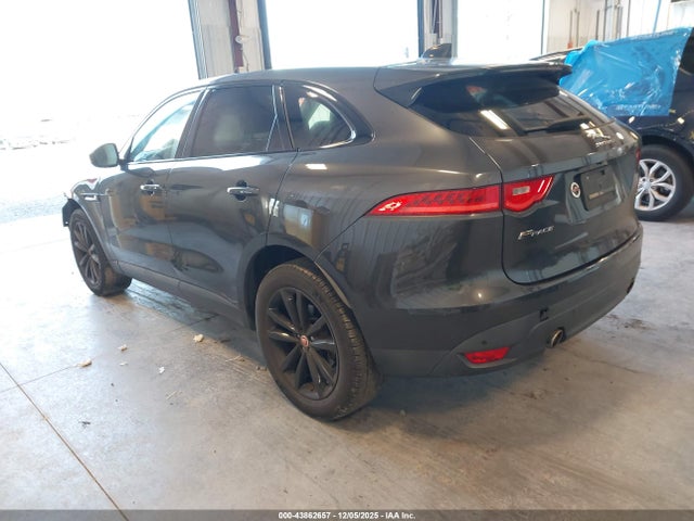 2020 JAGUAR F-PACE SADCK2GX6LA620425 Photo 2