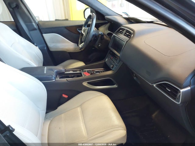 2020 JAGUAR F-PACE SADCK2GX6LA620425 Photo 4