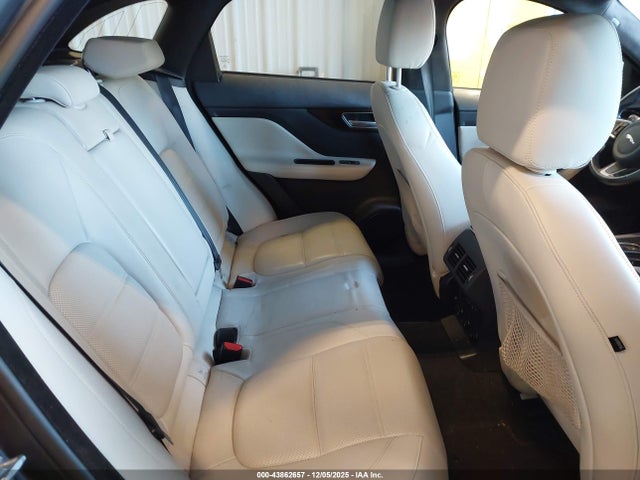 2020 JAGUAR F-PACE SADCK2GX6LA620425 Photo 7