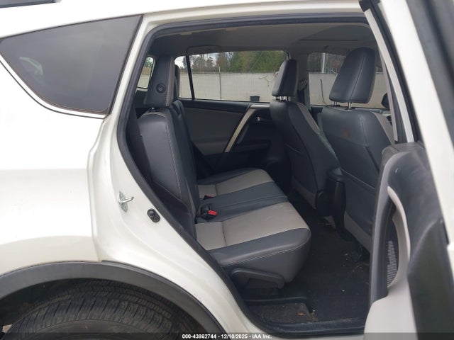 Toyota Rav4 Limited 2015 JTMYFREV7FD069537 Image 8