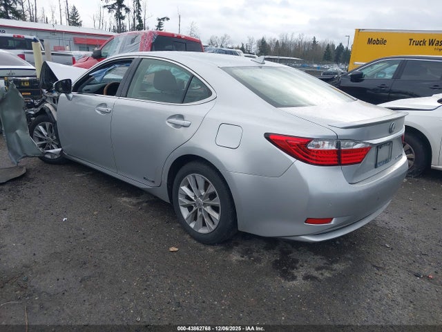 2013 LEXUS ES 300H JTHBW1GGXD2030678 Photo 2