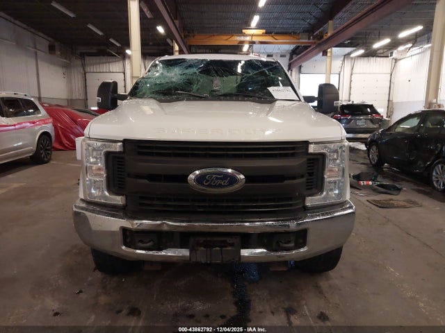 Ford F-350 Xl 2018 1FT8W3B67JEB00136 Image 12