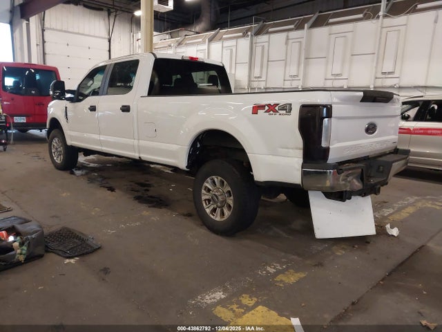 Ford F-350 Xl 2018 1FT8W3B67JEB00136 Image 3