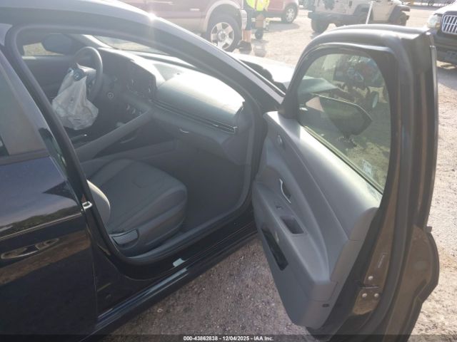 2021 HYUNDAI ELANTRA 5NPLL4AG0MH014609 Photo 4