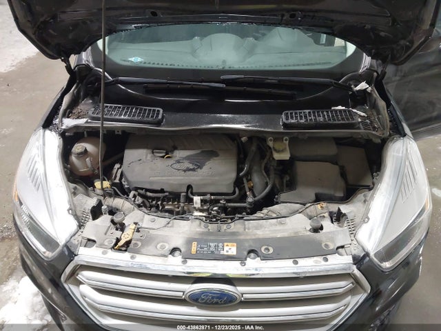 1FMCU9GD5HUA69829 Ford ESCAPE SE